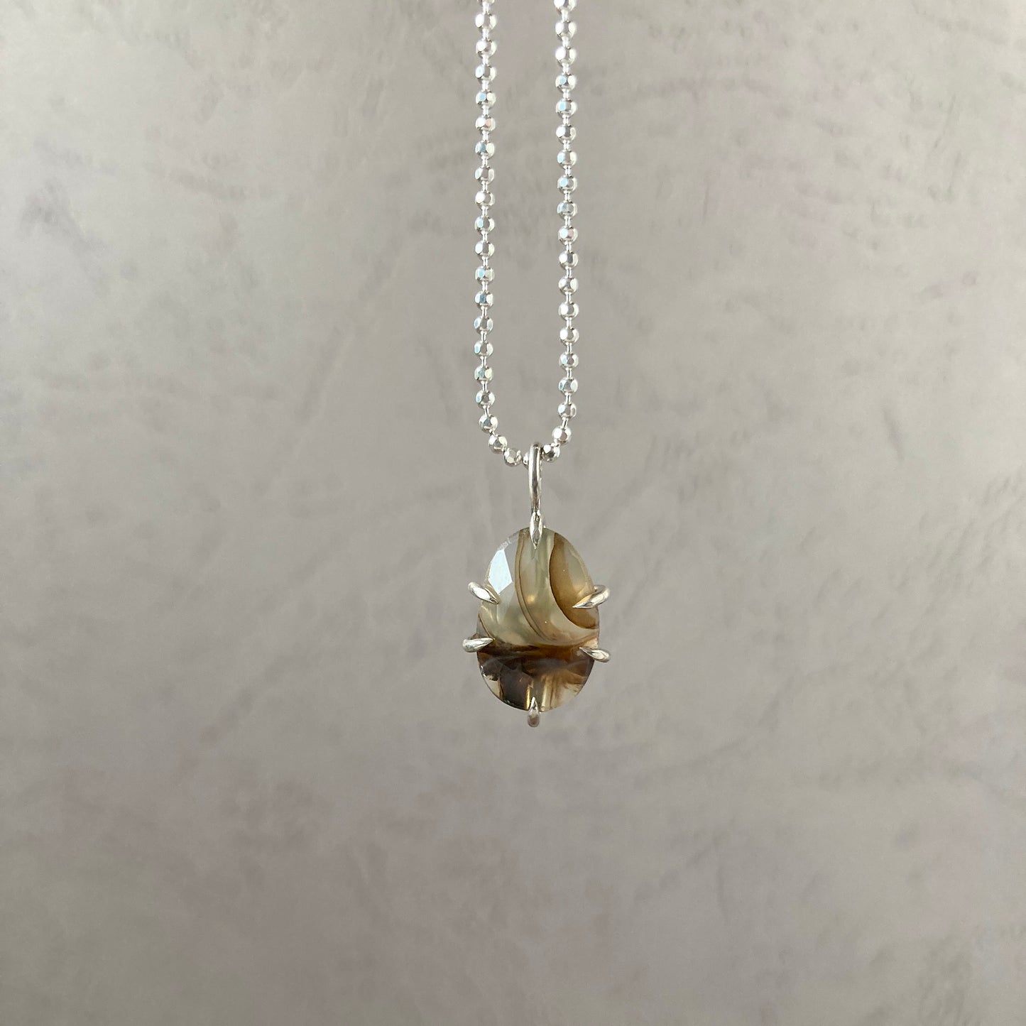 Color Drop Pendant Montana Agate